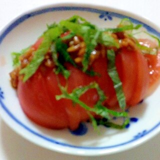 トマトの大葉と醤油麹の香味サラダ
